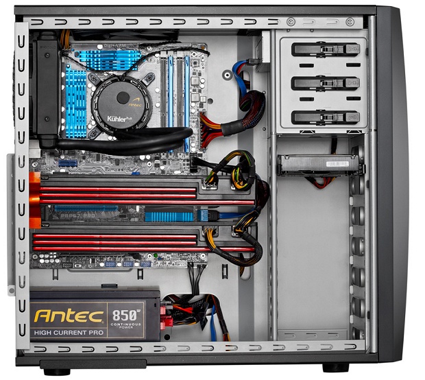 Antec Three Hundred Two (verbaut)