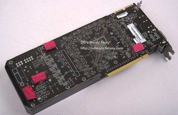 AMD Hawaii-Sample (Rückseite)